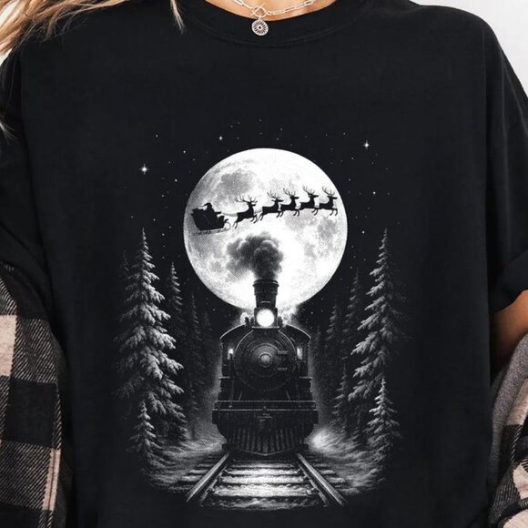 Tops - Retro Holiday T-Shirt, Winter Forest Christmas Graphics Shirt